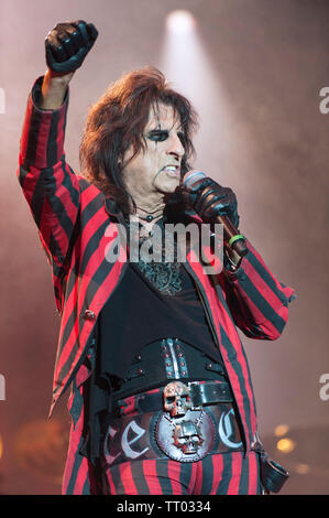 Alice Cooper à l'exécution de la Convention de Cropredy Ashwaubenon, Cropredy Oxfordshire, UK. 8 août 2013 Banque D'Images