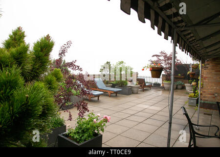 Bancs de brouillard suaire Midtown Manhattan, New York, USA Banque D'Images