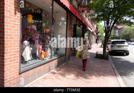 Rue Charles brique Beacon Hill devantures et les trottoirs à Boston, Massachusetts