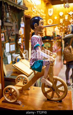 Pinocchio sur Location, Bertolucci Store, Rome Italie Banque D'Images