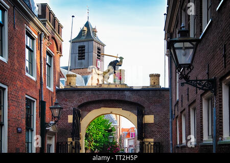 Ancienne porte de la ville de Leiden, Pays-Bas Hollande du Sud Banque D'Images