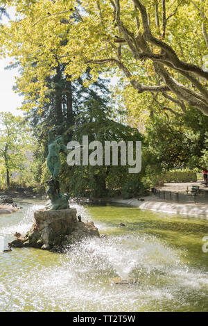 Statue de la Vénus aux Hirondelles dans le jardin Rocher des Doms, Avignon, France Banque D'Images