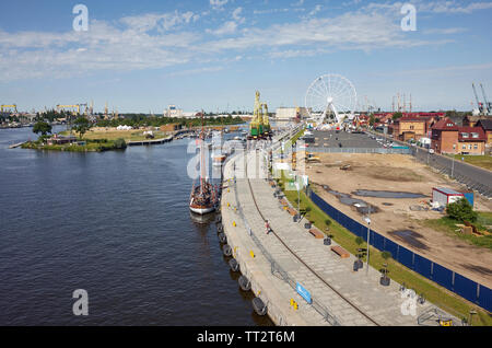 Szczecin, Pologne - 13 juin 2019 : Lasztownia Island au cours de la préparation de la Voile jours à Szczecin tenue le 14 au 16 juin. Banque D'Images