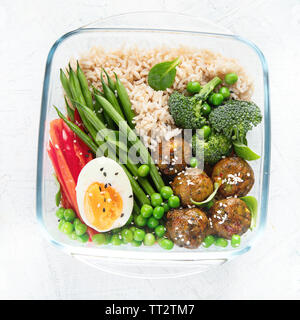 Boîte à lunch santé. L'alimentation de style asiatique. Haut de la vue, télévision lay Banque D'Images