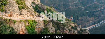 Vue sur la montagne de Montserrat à Monistrol de Montserrat, en Catalogne, Espagne. Banque D'Images