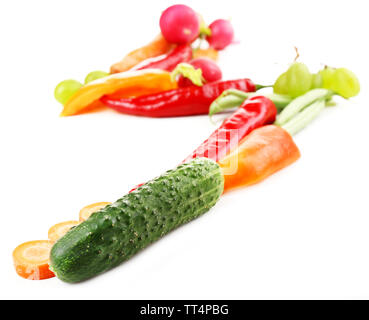 Les fruits et légumes frais biologiques isolated on white Banque D'Images