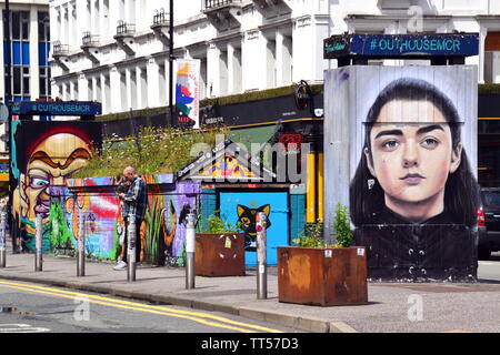 Stevenson Square, Manchester, UK, est de devenir un 'pop-up' du parc, le 19 juin 2019, à partir de 16h30 à 21h30, pour marquer la Journée de l'air pur le 20 juin. Les résidents sont la planification de l'événement et espérons inclure arbres temporaire, un espace conférenciers et d'activités sportives. Il est prévu de piétonniser certaines parties du nord de la trimestre, la zone qui comprend cette place et certaines personnes hall pour cette place d'être inclus à la rendre libre du trafic. Cette initiative arrive à un moment où les manifestations contre le changement climatique, le réchauffement climatique et la pollution atmosphérique sont en augmentation. Banque D'Images