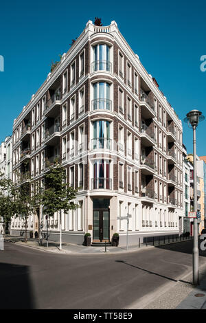 Immeuble d'angle, appartement résidentiel à Berlin, Mitte Banque D'Images