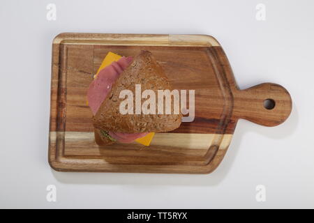 Le pain de viande fumé avec fromage sandwich au poulet Banque D'Images