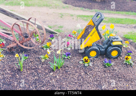 La Princeton New Jersey - Avril 13, 2019 : voiture et véhicules miniatures en jardin. - Image Banque D'Images