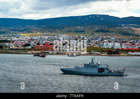 Les navires dans le port de Punta Arenas, province de Magallanes, Patagonie, Chili, Amérique du Sud Banque D'Images