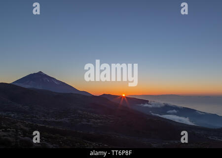 Coucher du soleil à Tenerife avec vue sur le mont Teide- El Teide Banque D'Images