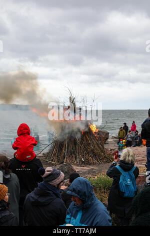 Songe d'une traditionnelle par un feu de la mer, dans le district de Lauttasaari, Helsinki Banque D'Images