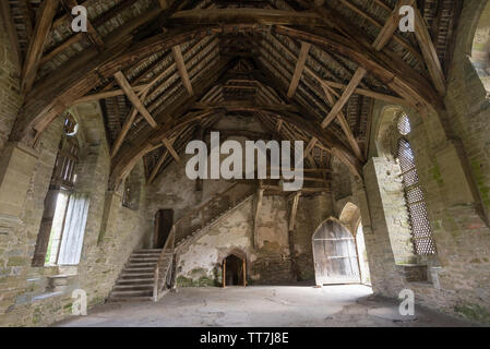 Dans le hall du château Stokesay, Craven Arms, Shropshire, Angleterre. Toit en bois impressionnant de bois. Banque D'Images