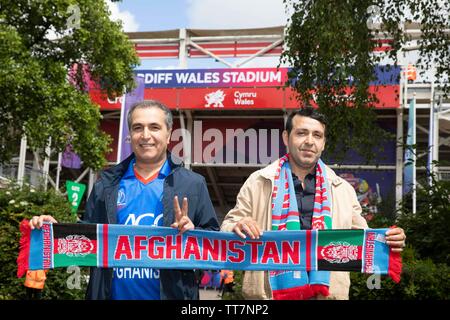 Cardiff, Wales, UK, 15 juin 2019. En dehors des fans de l'Afghanistan le sol avant la Coupe du Monde de Cricket match retard entre l'Afrique et l'Afghanistan à la Cardiff Wales Stadium. Les premières semaines de la Coupe du monde de cricket ont été touchés par la pluie généralisée à travers l'Angleterre et au Pays de Galles. Credit : Mark Hawkins/Alamy Live News Banque D'Images