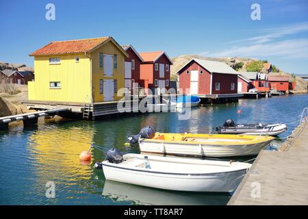 Vue magnifique sur le paysage de maisons de pêcheurs à Lysekil. Banque D'Images