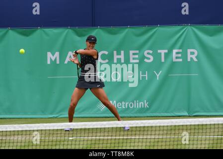 Manchester UK 15 juin 2019 Xiyu Wang (Chine) perd son quart de finale contre Zarina Diyas (Kazakstan) le nombre de semences 3 au Trophée Manchester tenu au nord de Tennis et Squash Club, West Didsbury. Banque D'Images