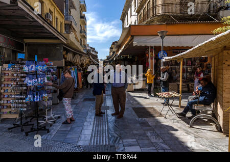 Héraklion, Crète / Grèce. Le traditionnel marché central de la ville d''Héraklion. Il abrite des boutiques de souvenirs, vêtements et chaussures, bouchers, etc. Banque D'Images