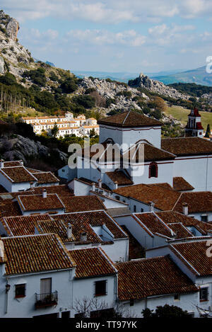 Les modèles de toit village blanc d'Andalousie, Espagne Grazalema Banque D'Images