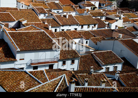 Les modèles de toit village blanc d'Andalousie, Espagne Grazalema Banque D'Images