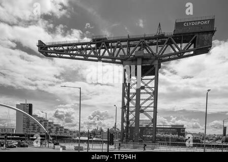 Dernier géant de la grue en porte-à-faux, d'être construit sur le Clyde Banque D'Images