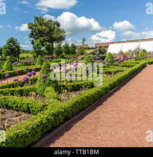 La Reine Elisabeth jardins clos de Dumfries House et jardin à Dumfries House Estate près de Cumnock East Ayrshire Scotland UK Banque D'Images