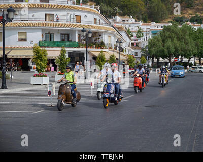 XII Concentración motos clásicas Villa de Mijas - moto classique rencontre à Mijas, Malaga province, Andalusia, Spain. Banque D'Images