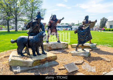 Sur le sentier de découverte sculpture par George Lundeen dépeignant Meriwether Lewis, William Clark un Native American man and girl Paducah, Kentucky USA Banque D'Images