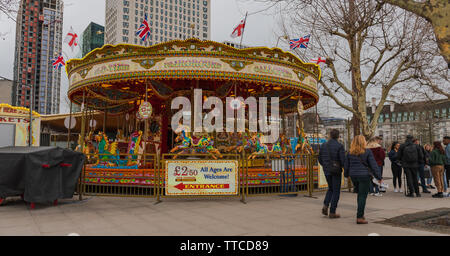 Le Queen's Walk - Londres Banque D'Images