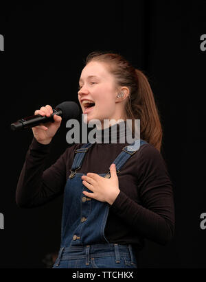 Newport, île de Wight, au Royaume-Uni. 16 juin 2019. Sigrid performing on stage at the Isle of Wight Festival. Fletcher-Park Crédit : Dawn/Alamy Live News Banque D'Images