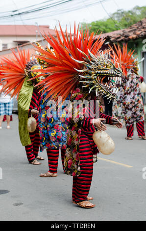 Diablico sucio, un personnage qui joue un rôle important dans les festivités traditionnelles du Corpus Christi à La Villa de los Santos Banque D'Images