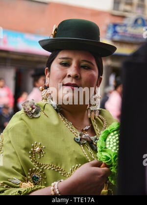 Cholitas au Gran Poder Festival, La Paz, Bolivie Banque D'Images