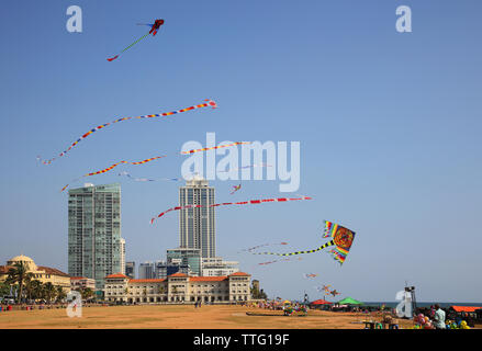 Kites à Galle Face Green colombo Sri lanka Banque D'Images