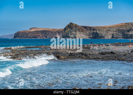 PUERTO DE LAS NIEVES, Gran Canaria, Espagne - 11 mars 2019 : piscine naturelle Las Salinas de Los Cristianos à Puerto de Las Nieves. L'espace de copie pour le texte. Banque D'Images