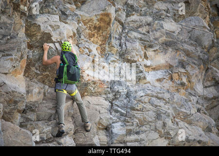 Climber monte headwall de Pointe Douglas, en Colombie-Britannique. Banque D'Images