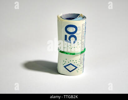 Roulés d'origine polonaise PLN (Polish zloty) - cinquante projets isolé sur fond blanc Banque D'Images