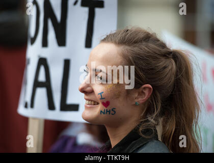 Belvedere Road, Londres, Royaume-Uni. 9 janvier, 2016. Jusqu'à 15 100 étudiants en soins infirmiers, les médecins, le personnel médical et de supports assembler sur Belvedere R Banque D'Images