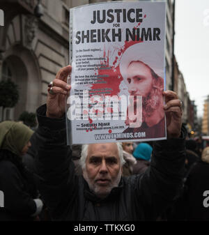 L'ambassade saoudienne, Londres, Royaume-Uni. 3 janvier, 2016. Un groupe de jusqu'à 70 manifestants continuent de protester devant l'ambassade saoudienne à Londres Banque D'Images