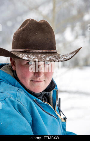 USA, Colorado, le tremble, le Wrangler Ali Wade au réfectoire de Pine Creek, Ashcroft Banque D'Images