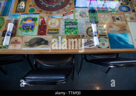 USA (Oregon), Ashland, table détaillée à la brasserie et restaurant Caldera Banque D'Images