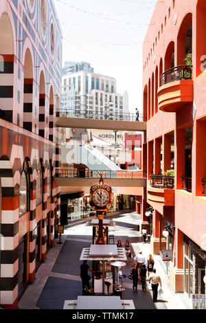 États-unis, Californie, San Diego, à l'intérieur de la Westfield Horton Plaza à San Diego Banque D'Images