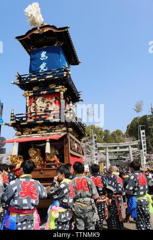 Trois niveaux de flotteurs à Inuyama Spring Festival au Japon Banque D'Images