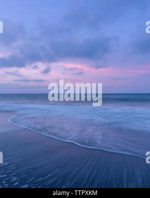 Coucher de Soleil Plage vietnamienne Motion Banque D'Images