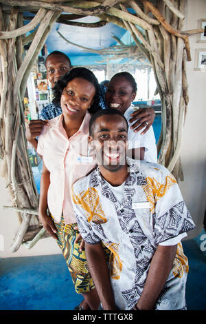 JAMAÏQUE, Oracabessa. GoldenEye Hotel and Resort. Portrait du personnel de cuisine du restaurant. Banque D'Images