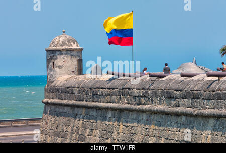 Les murs et Cannon dans la vieille ville, Carthagène, UNESCO World Heritage site, département de Bolivar, Colombie Banque D'Images