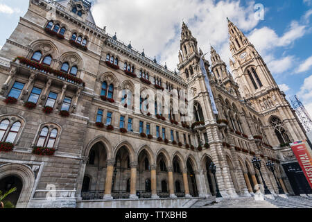 Hôtel de ville de Vienne (en allemand : Wiener Rathaus) est le siège du gouvernement local de Vienne, situé sur place dans le quartier de Innere Stadt. Banque D'Images