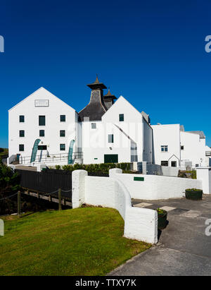 La Distillerie de Lagavulin de sur l'île d'Islay dans Hébrides intérieures de l'Écosse, Royaume-Uni Banque D'Images