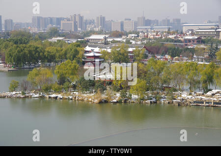 Compte tenu de la neige Jardin Furong, Datang, Xi'an, province du Shaanxi Banque D'Images