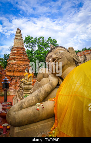 Statue de Bouddha dans le temple Wat Phutthaisawan, Ayutthaya, Thaïlande Banque D'Images