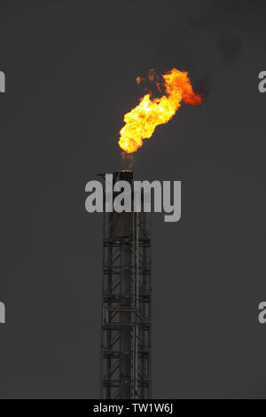 Feu flamboyant d'une cheminée, Inde Banque D'Images